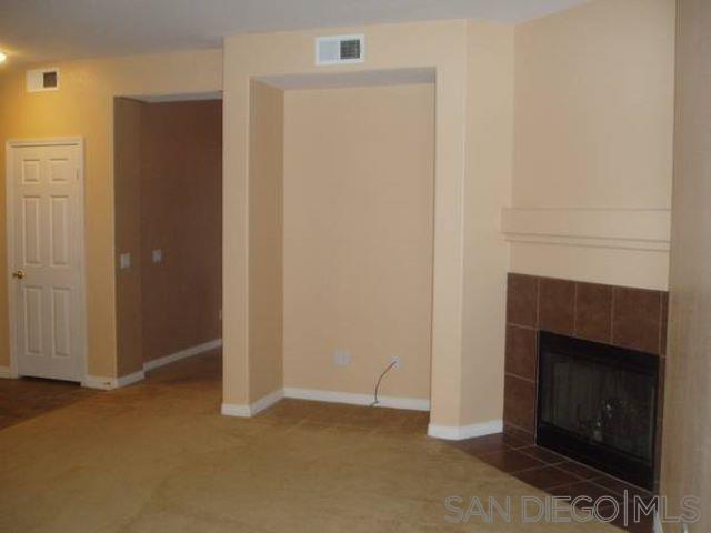 Building Photo - 570 Dundee Ln