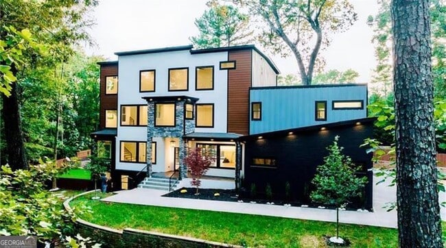 Building Photo - 1198 Milmar Dr NW