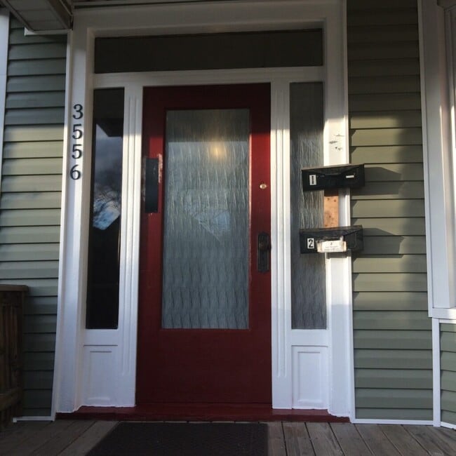 entry door - 3556 W Medill Ave