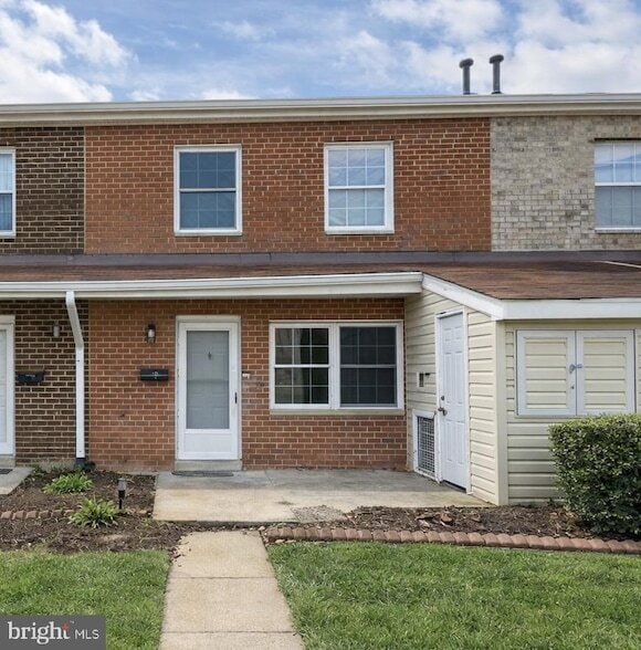 Building Photo - 9175 Hitching Post Ln