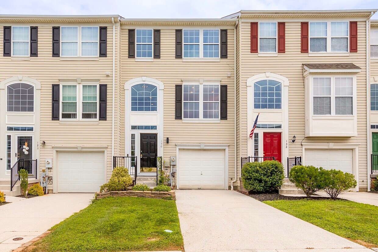 Primary Photo - 130 Spencer Cir