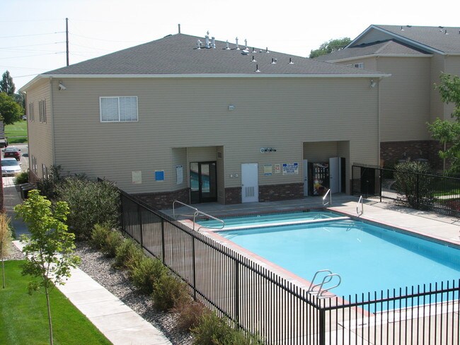 Foto del edificio - Apartments at Falls Crossing