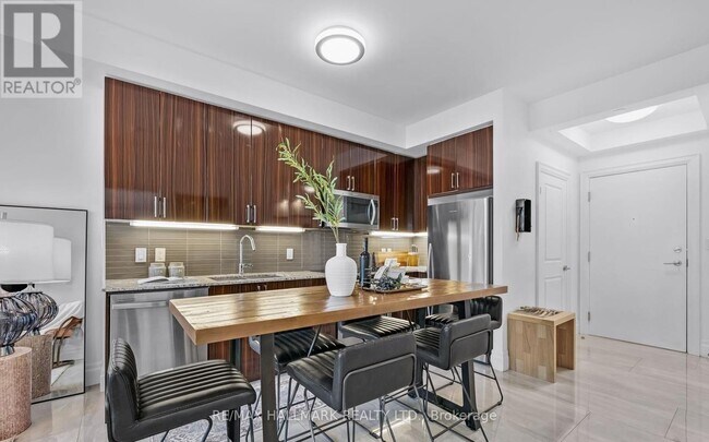 Photo du bâtiment - 9608 Yonge St