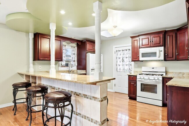 Foto del edificio - 1219 Brentwood Dr