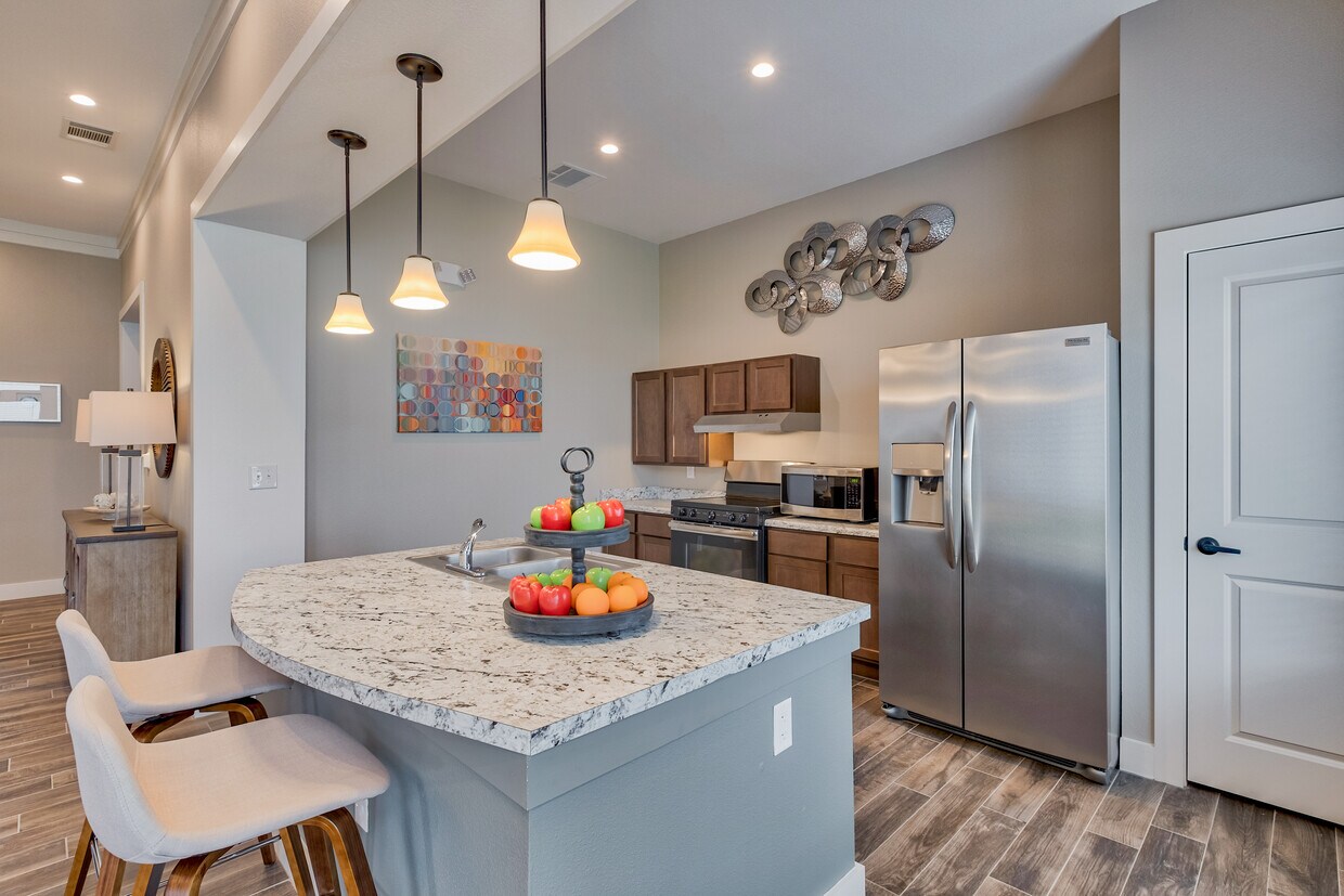 Foto principal - Monarch Estates