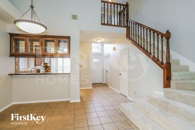 Foto del edificio - 6713 Queensclub Dr