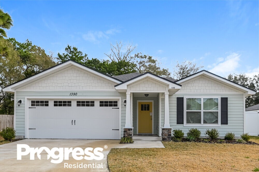 Foto principal - 1390 Sarahs Landing Dr