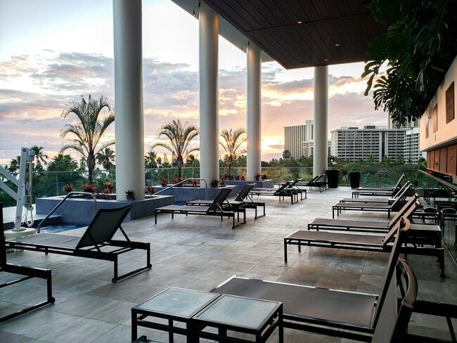 Building Photo - 223 Saratoga Rd