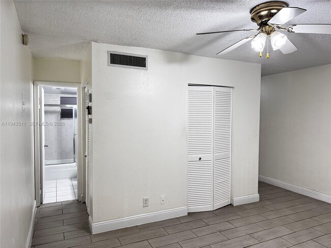 Foto del edificio - 30 SE 4th Ave