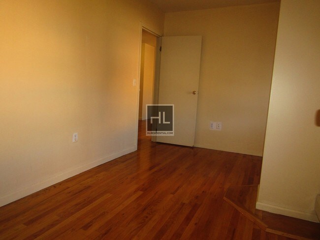 Foto del edificio - 2814 31st St
