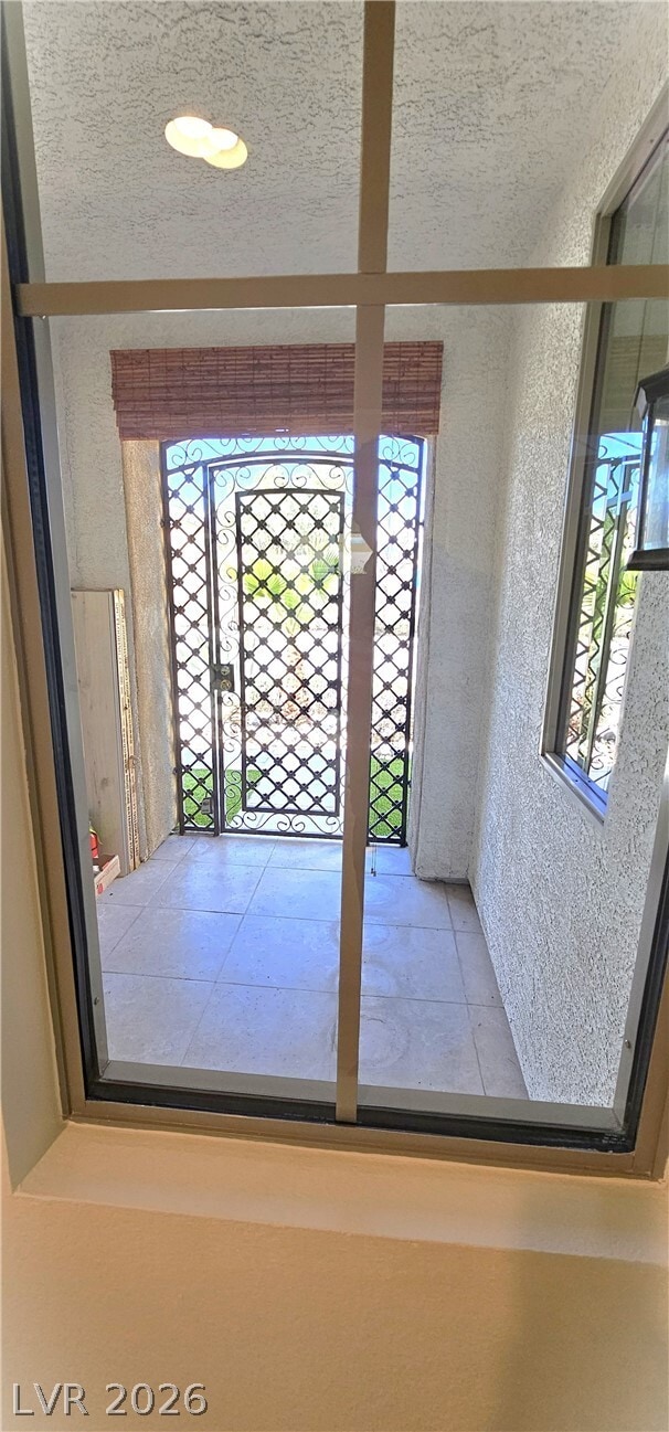 Foto del edificio - 8066 Sunset Creek St