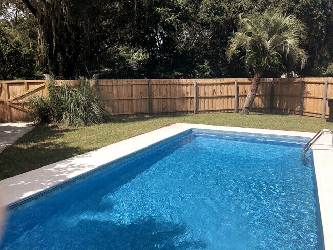 Fenced backyard - 1334 NE 9th St