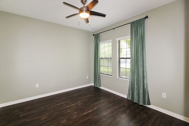 Building Photo - 208 Rosolina Ct