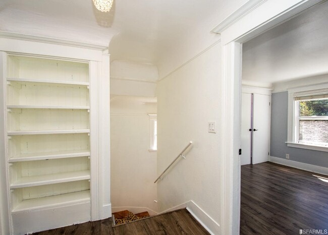 Building Photo - 650 65th St
