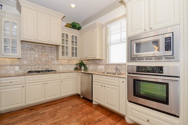 Foto del edificio - 1368 Lake Pointe Pkwy