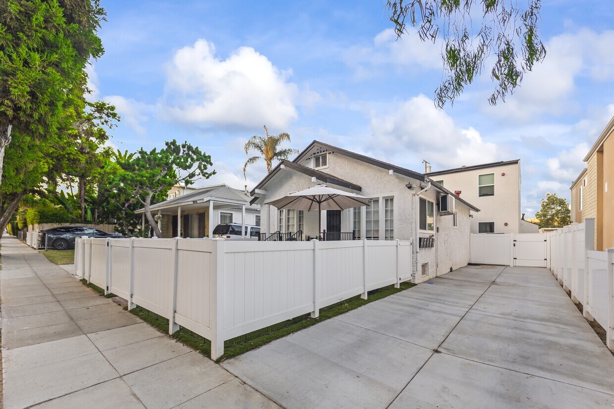 Foto principal - 1327 23rd St