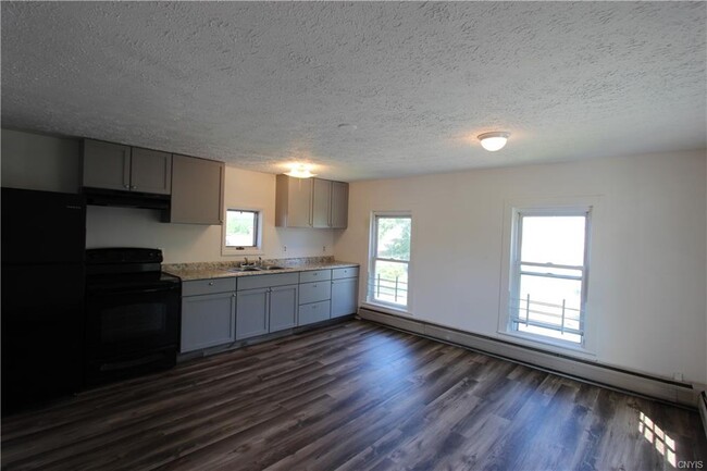 Foto del edificio - 684 West End Ave