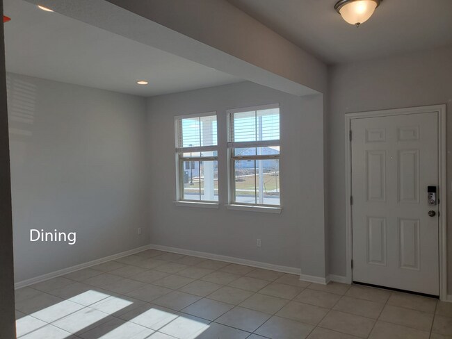 Building Photo - 2412 Pecan Island Dr