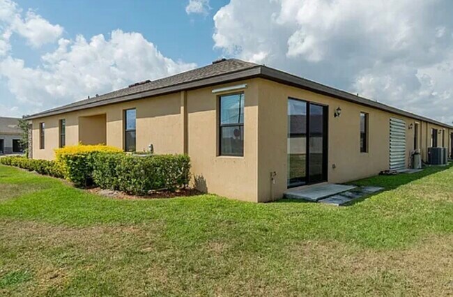 Photo - 5102 Joyous Pl Townhome