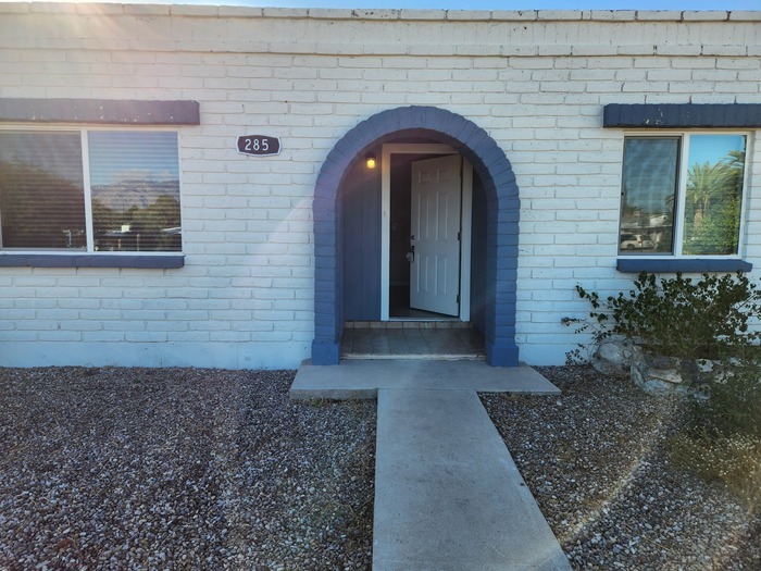 Primary Photo - 5 Bedroom home for rent 285 S Langley Tucs...