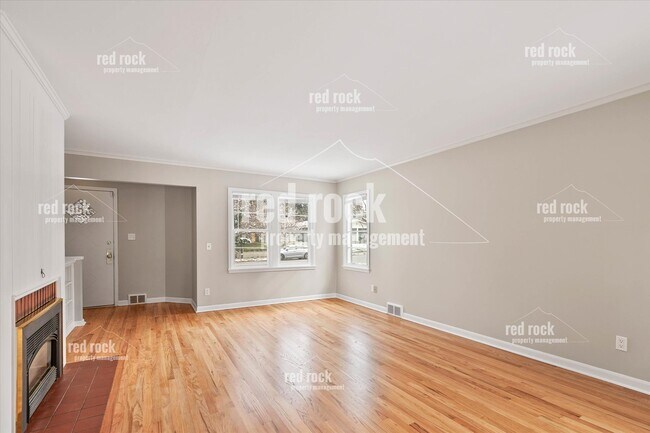 Building Photo - 620 E 21st Ave