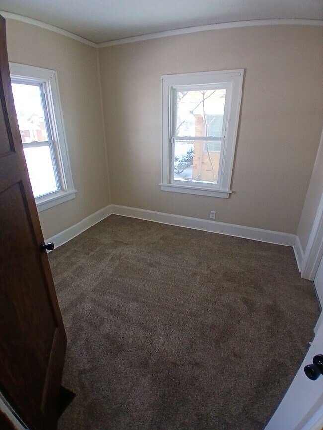 Building Photo - 2305 Broadway