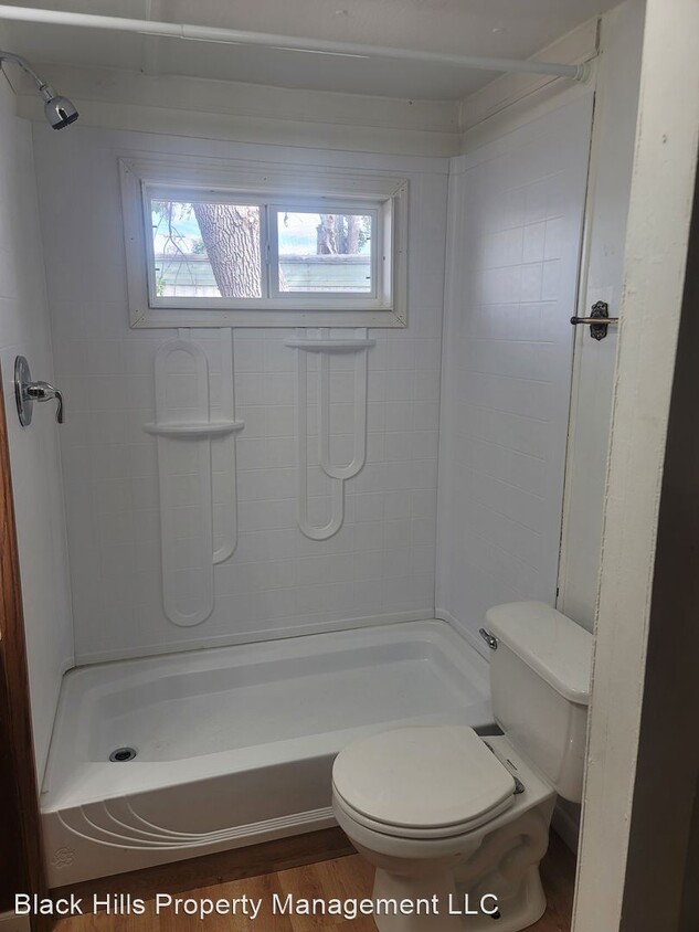 Primary Photo - 2 br, 1 bath House - 216 1/2 E. Denver St.