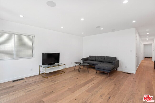 Foto del edificio - 2603 Abbot Kinney Blvd