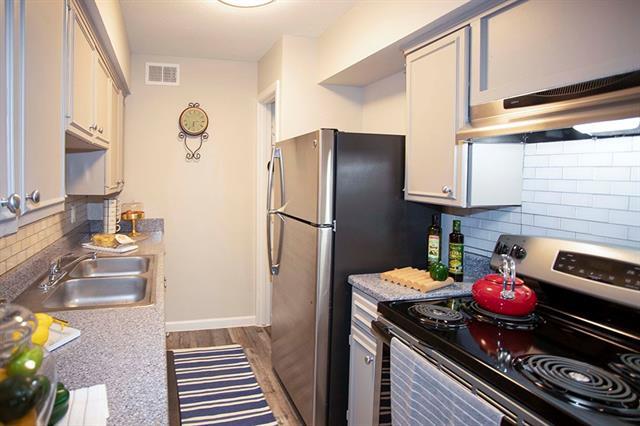 Building Photo - 14208 Heritage Cir