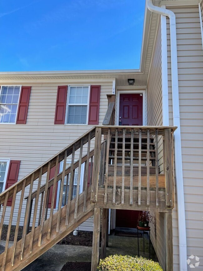 Building Photo - 1436 Deerpond Ln