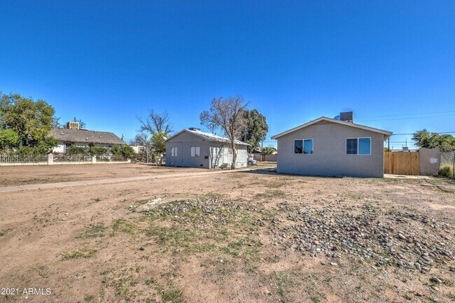 Foto del edificio - 6807 N 61st Ave