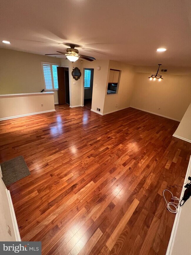 Foto del edificio - 106 Gravel Hill Station