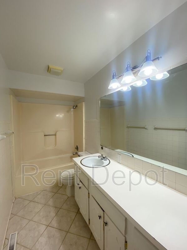 Foto del edificio - 3900 W Columbia St