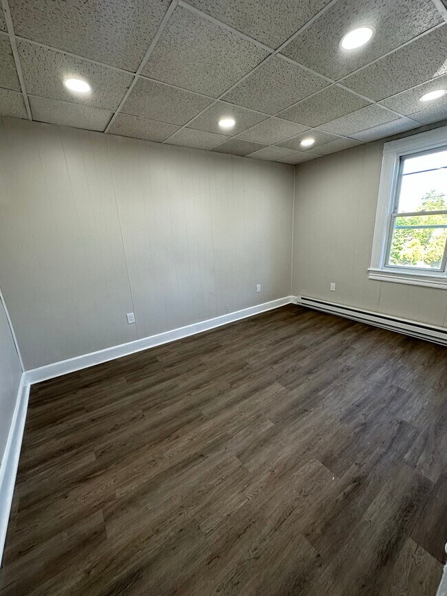 Building Photo - 1211 Pittston Ave