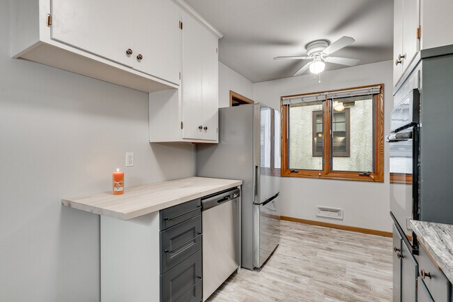 Building Photo - 5335 Nicollet Ave