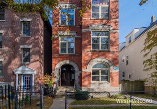 Building Photo - 3127 N Racine Ave