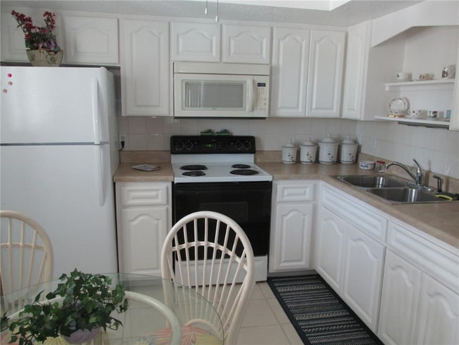 Foto del edificio - 340 Base Ave E