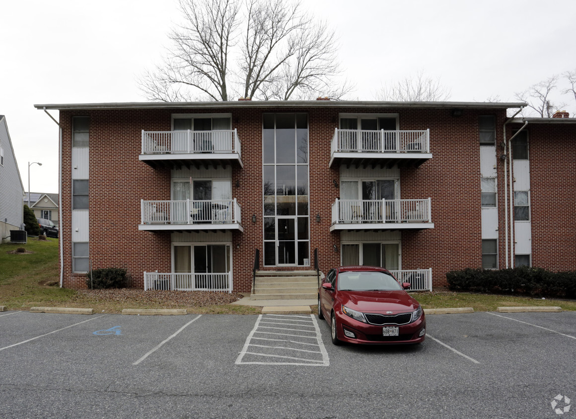Building Photo - Meadowvale Apartments