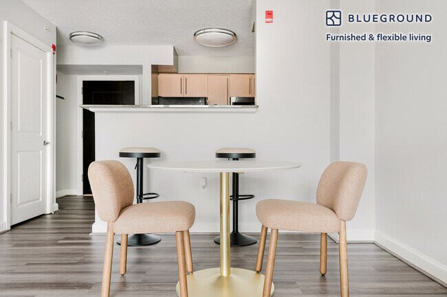 Foto del edificio - 4835 Cordell Ave