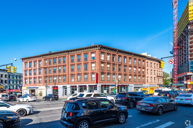 Foto del edificio - 118-122 Flatbush Ave