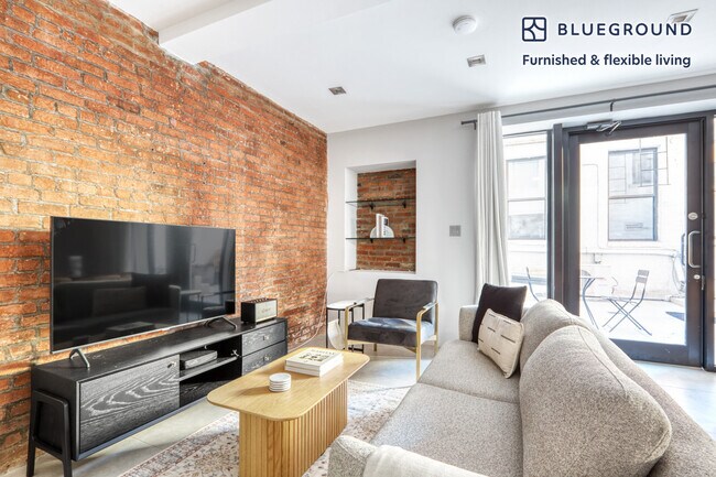 Foto del edificio - 213 E 26th St