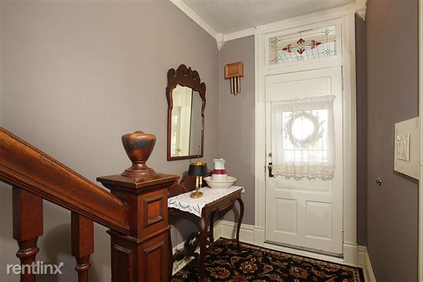 Building Photo - 537 W Main St