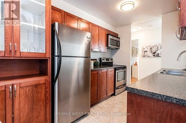 Building Photo - 4205-4205 Shipp Dr
