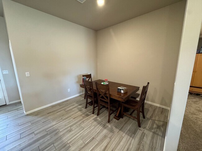 Building Photo - 3/2 in Upland Crossing Available January 2026!