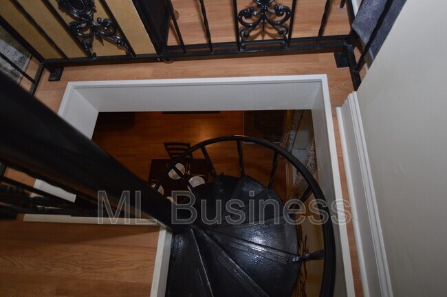 Foto del edificio - 812 Lafayette Ave