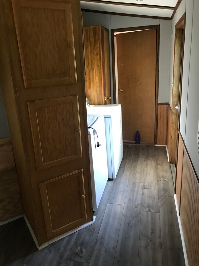 Foto del edificio - 5601 SW Lakefront Ln S