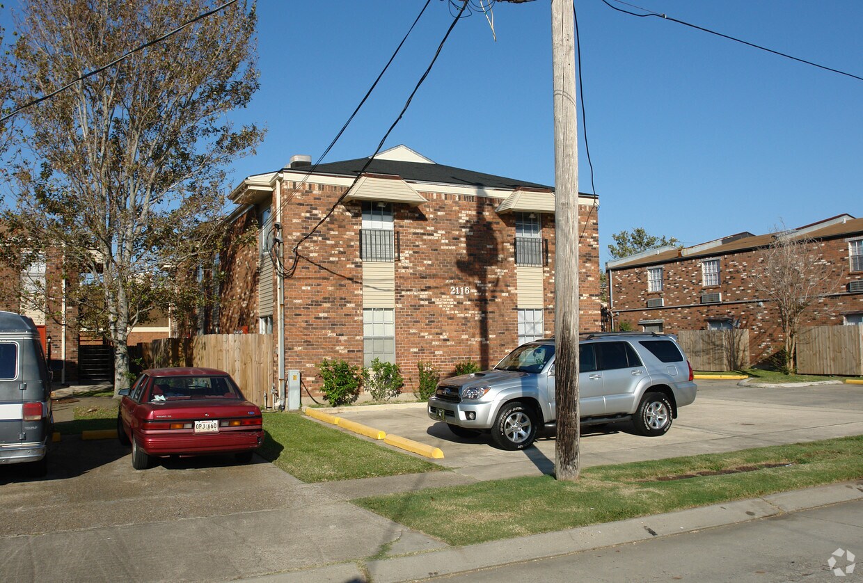 Building Photo - 2116 Giuffrias Ave