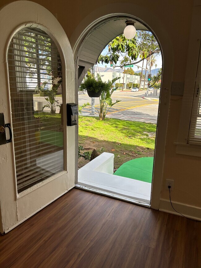 Foto del edificio - 515 N Garfield Ave