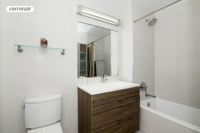 Foto del edificio - 23 W 116th St
