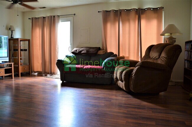 Foto del edificio - 1318 River Birch Run S
